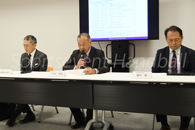 左から壹貫田剛史専務理事、中村和哉代表理事、國井隆役員選考委員会委員長